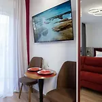 Circle Center 4* تيرانا