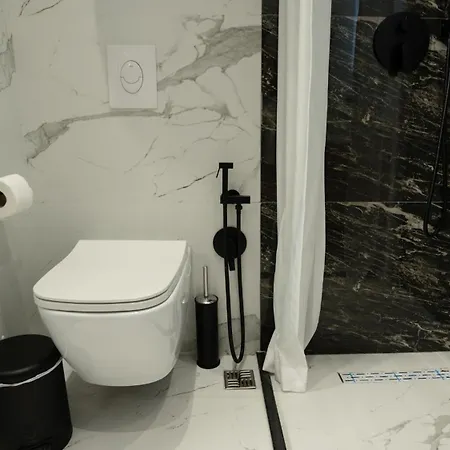 Circle Center Aparthotel Tirana