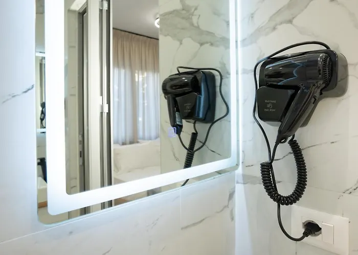 Apartmanhotel Circle Center 4*