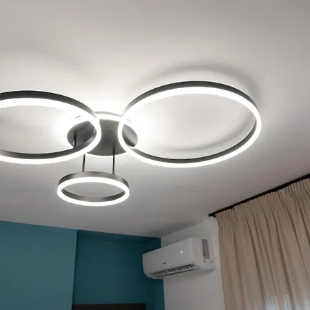 Circle Center 4* Tirana