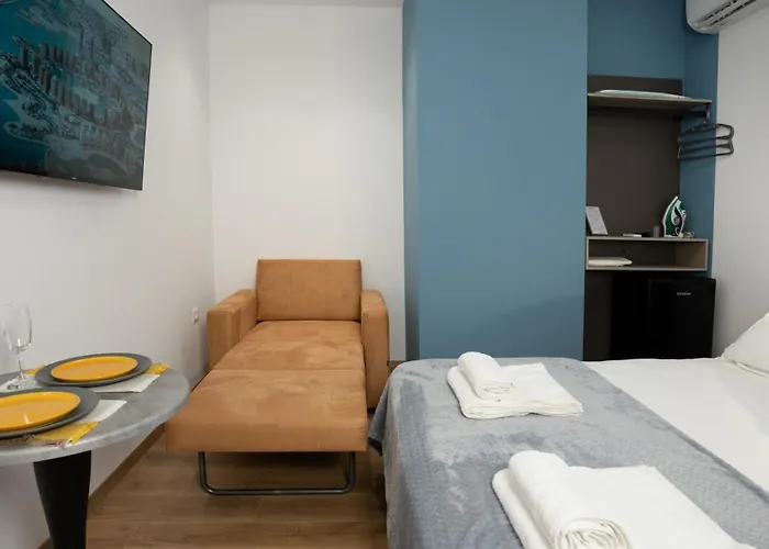 Circle Center Aparthotel Tirana