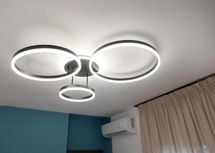 Circle Center 4* Tirana